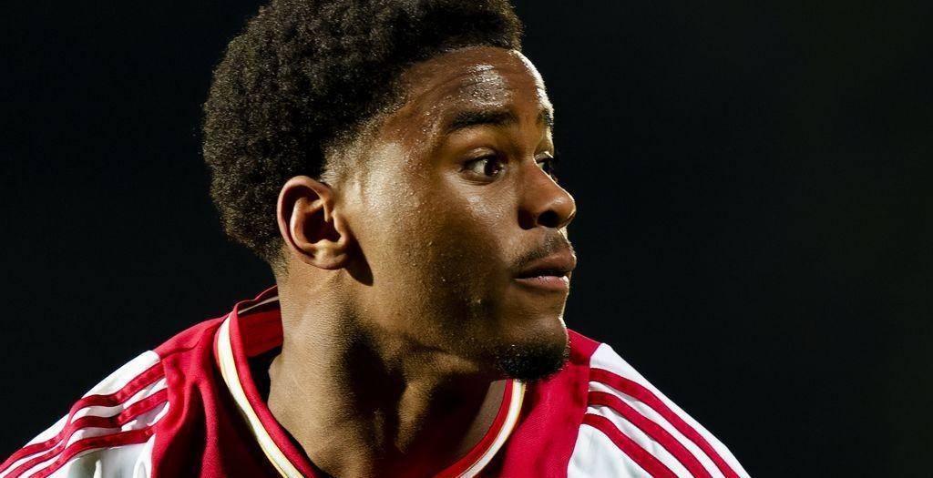 金年会平台-包含浙江稠州训练开放日，转会期主帅复盘引欢呼，荷甲在即，赛季目标并未改变的词条